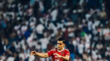 أشرف بن شرقي يتسبب في خلاف علني بين الأهلي والمنتخب المغربي خلال بطولة قطر 1